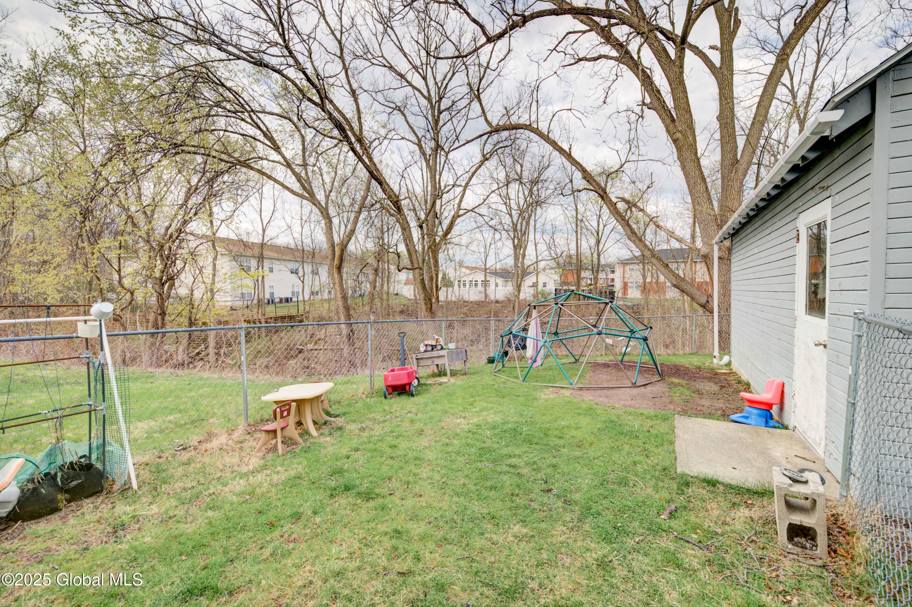 163 Simmons Avenue, Cohoes, New York image 4