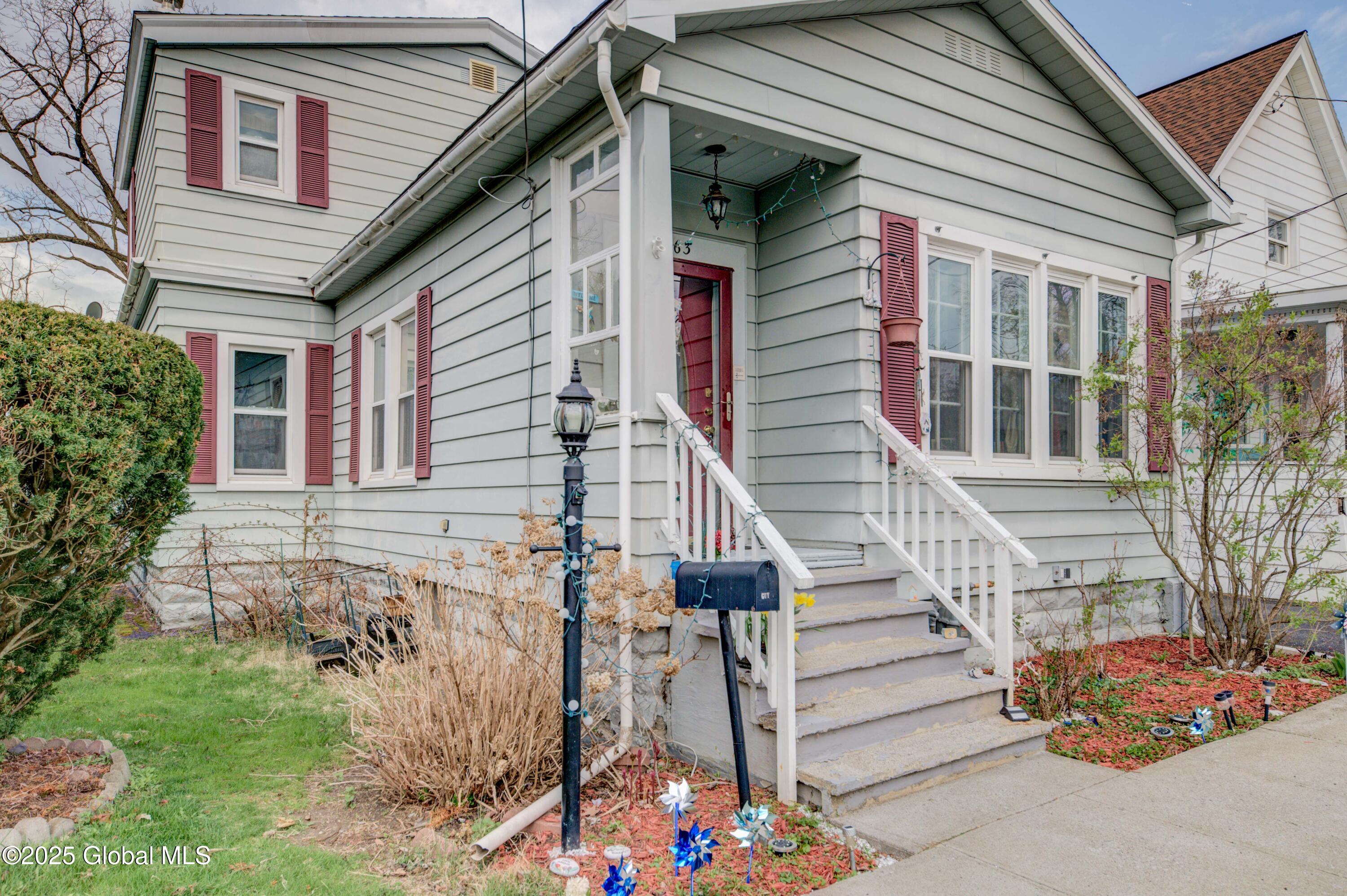 163 Simmons Avenue, Cohoes, New York image 2