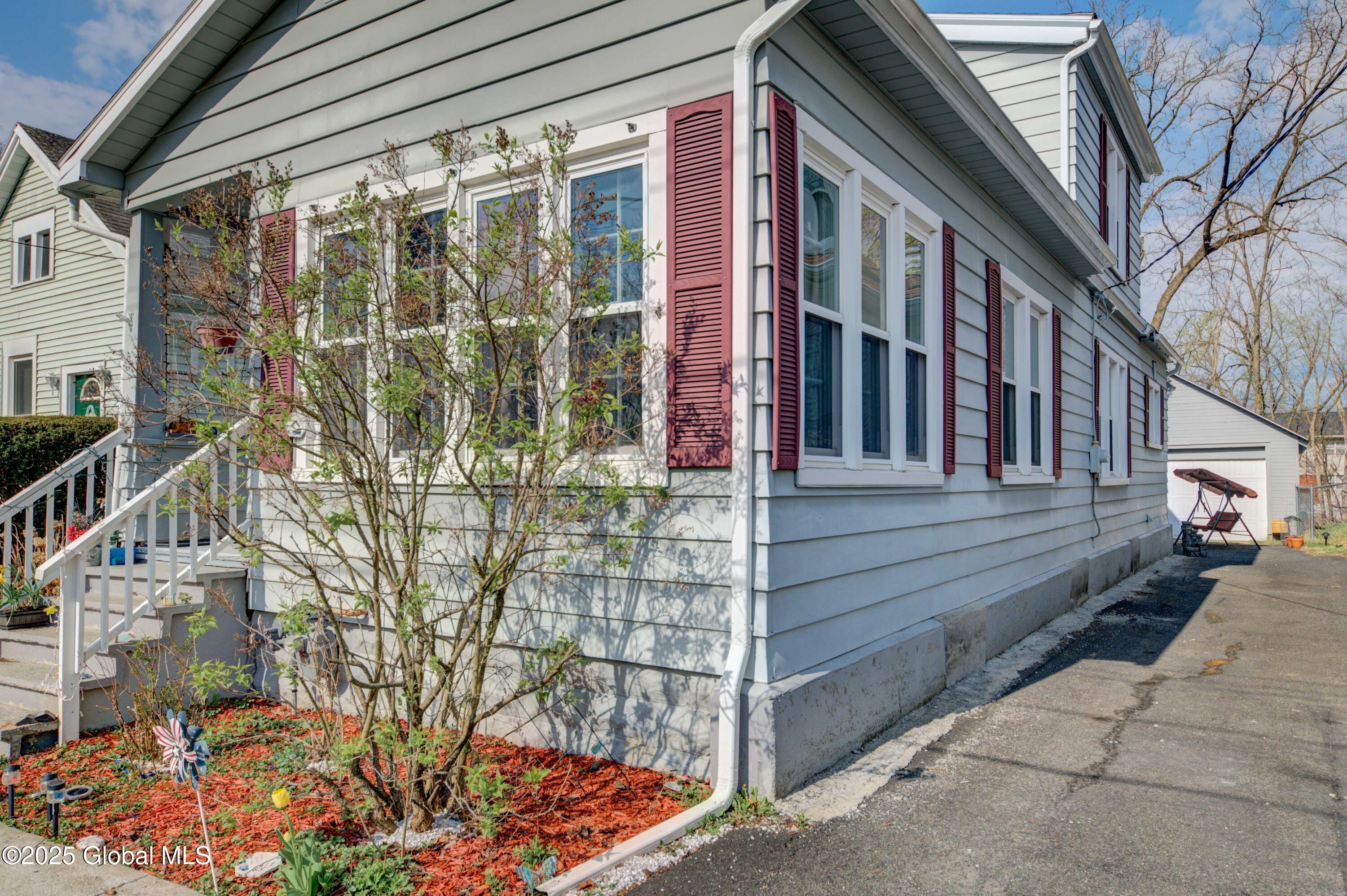 163 Simmons Avenue, Cohoes, New York image 32