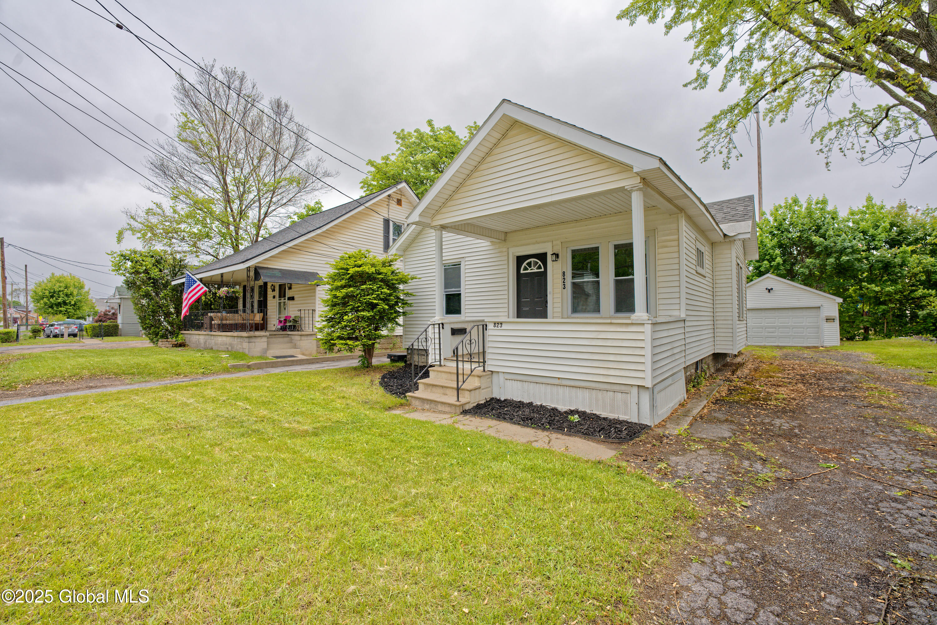 823 Curry Road, Schenectady, New York image 3