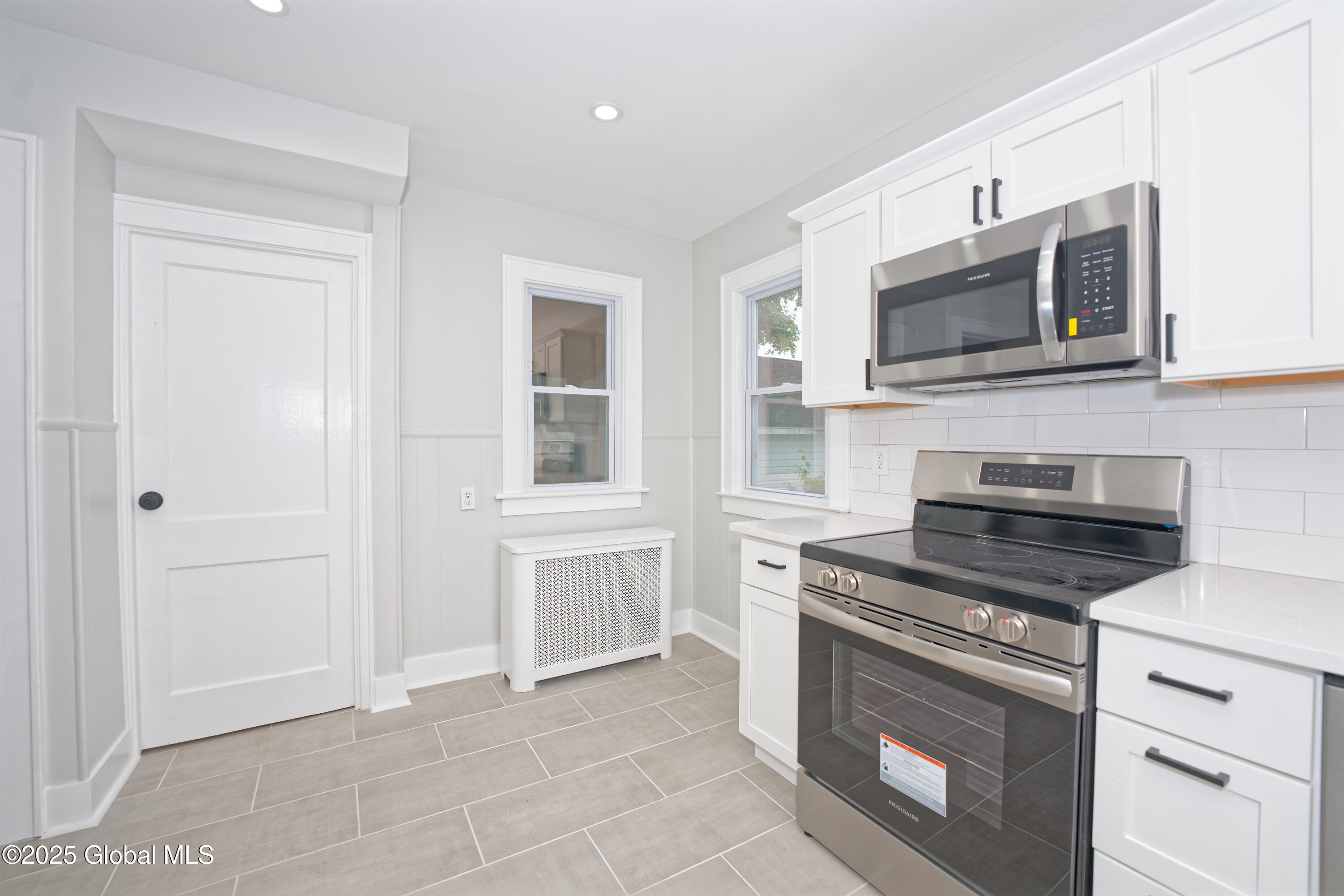 823 Curry Road, Schenectady, New York image 10