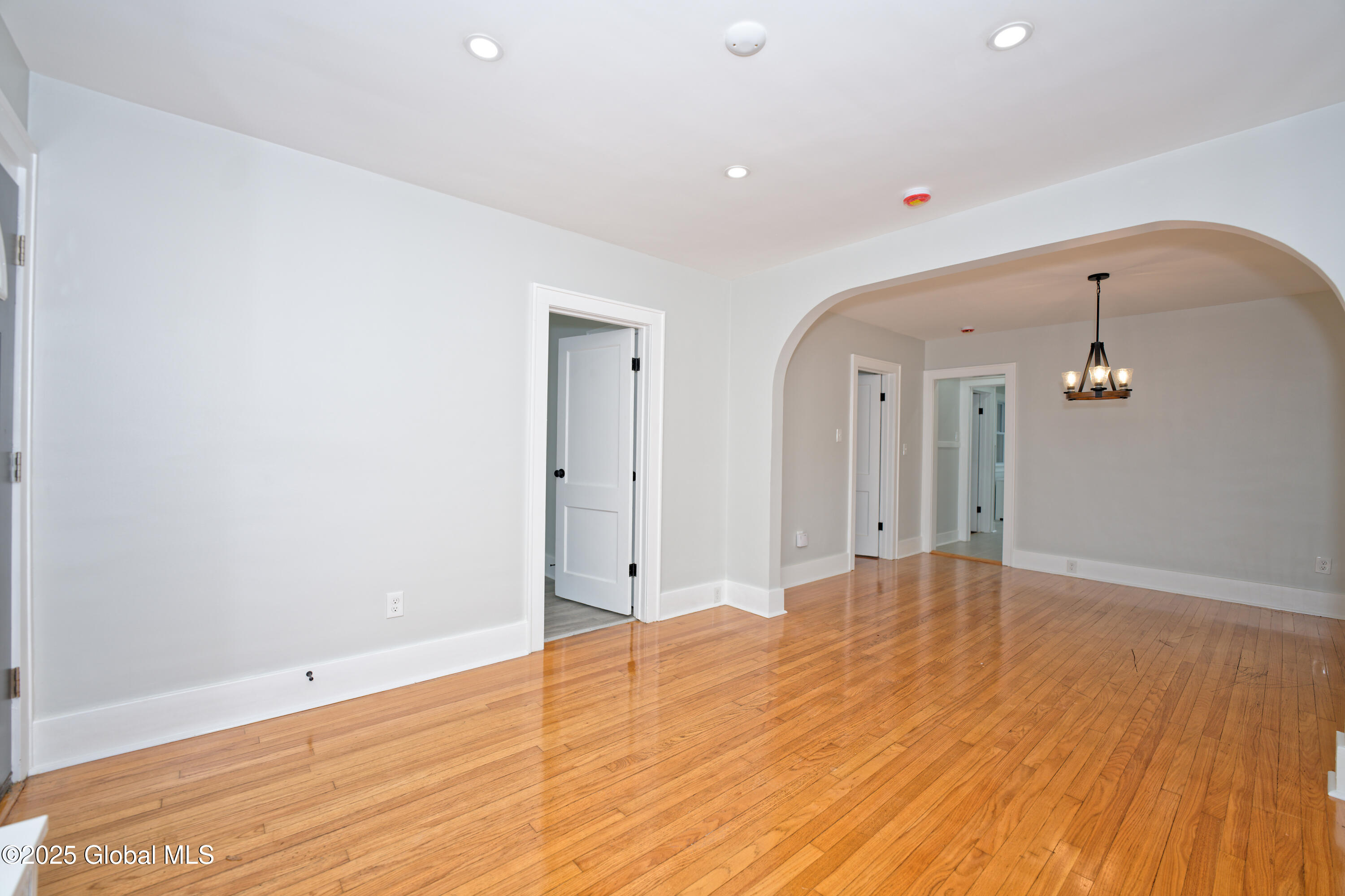 823 Curry Road, Schenectady, New York image 7