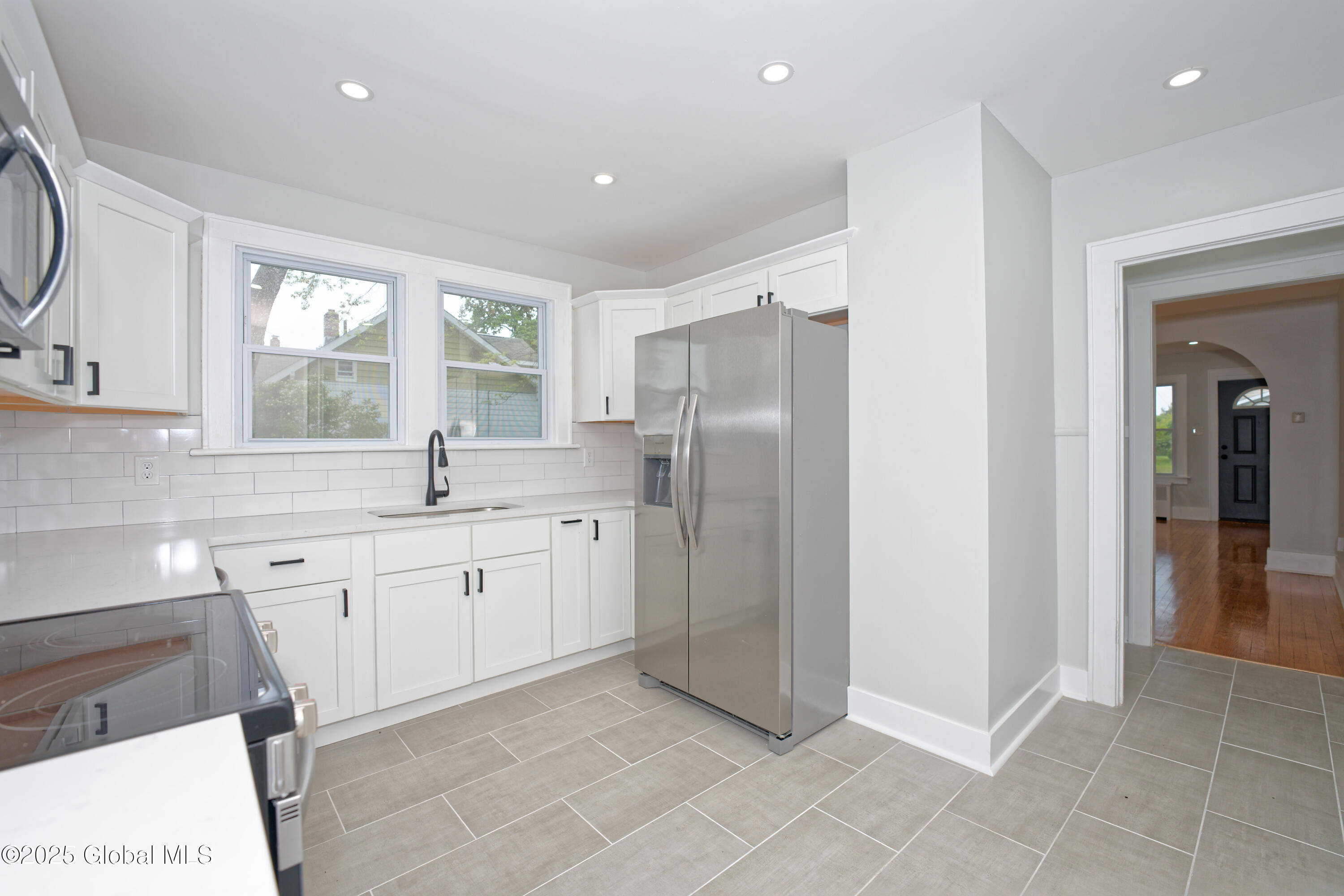 823 Curry Road, Schenectady, New York image 12