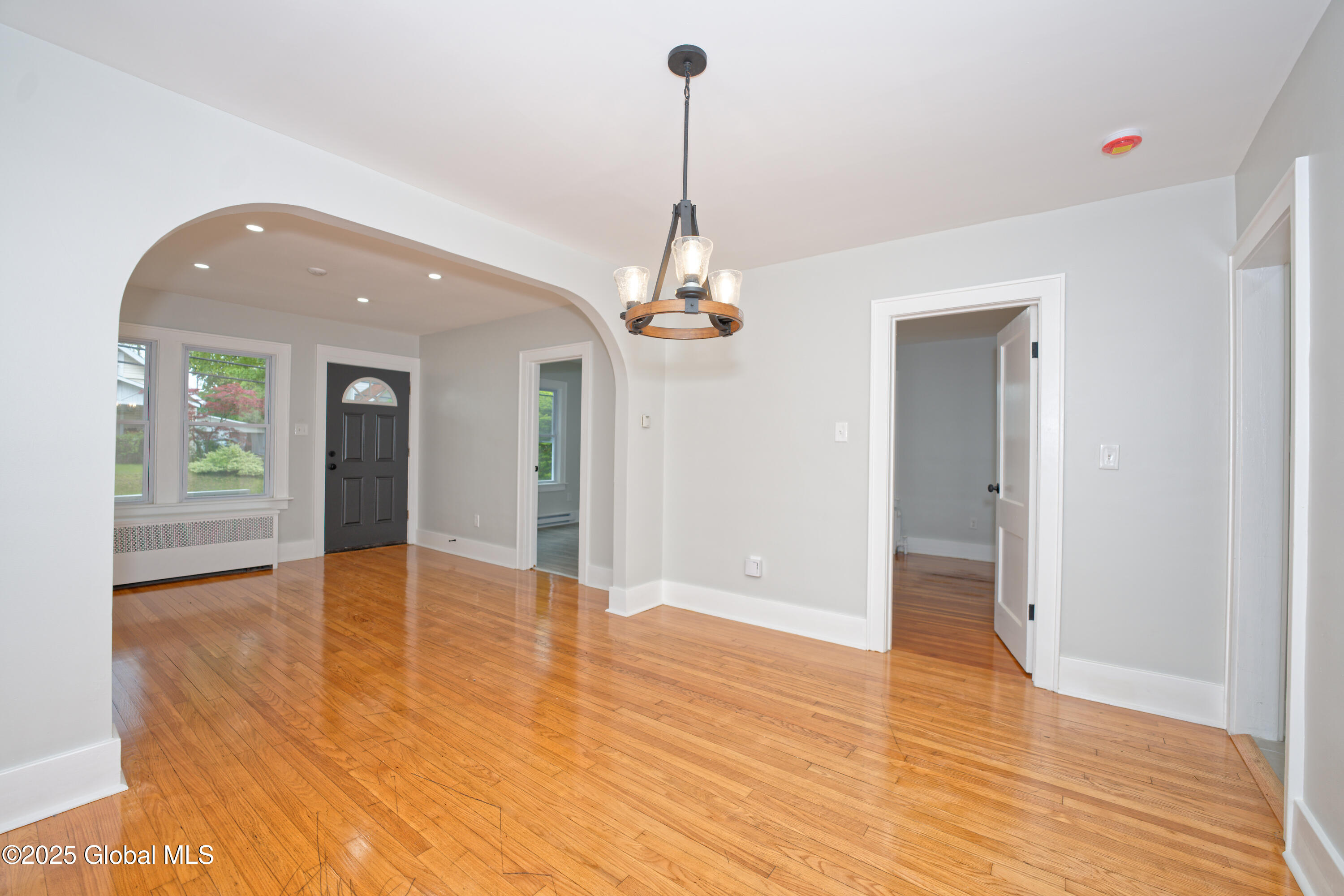 823 Curry Road, Schenectady, New York image 8