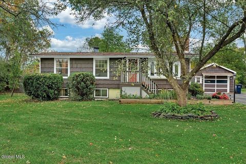 Photo of 3 Alflo Circle, Glenville, NY 12302 (MLS # 202528235) Photo of 3 Alflo Circle, Glenville, NY 12302 (MLS # 202528235)