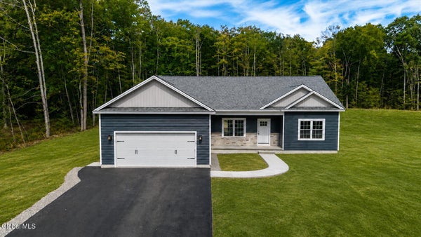 19 WOLFE RD, QUEENSBURY, NY 12804 - Image d4225db993eeaa6ddbc711ad06731bbf/3593011005