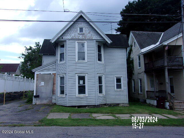 24 Oakland Avenue, Gloversville, New York image 1