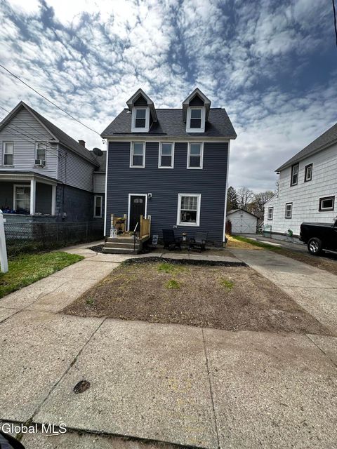 Photo of 866 Thompson Street, Schenectady, NY 12306 (MLS # 202614872)