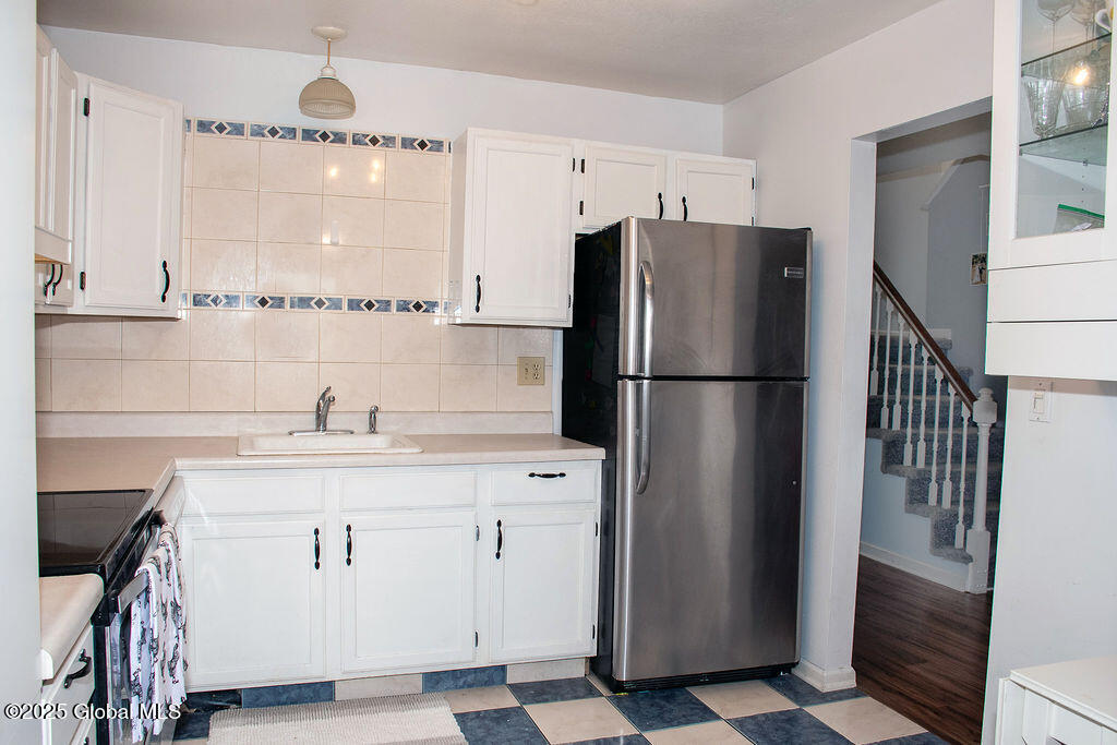 111 Bridgewood Lane, Watervliet, New York image 11