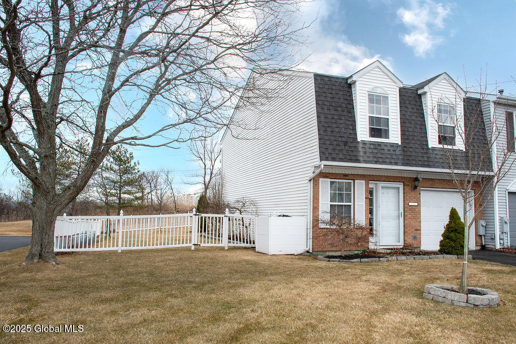 111 Bridgewood Lane, Watervliet, New York image 2