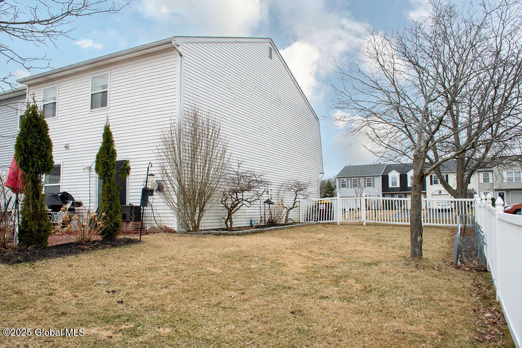 111 Bridgewood Lane, Watervliet, New York image 44