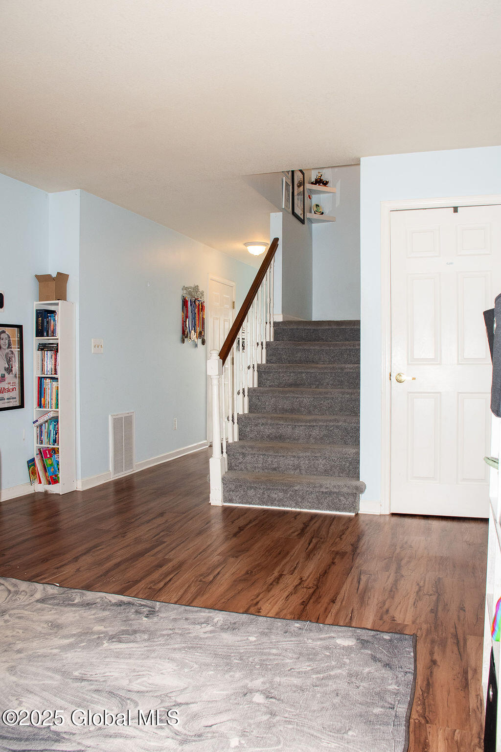 111 Bridgewood Lane, Watervliet, New York image 9