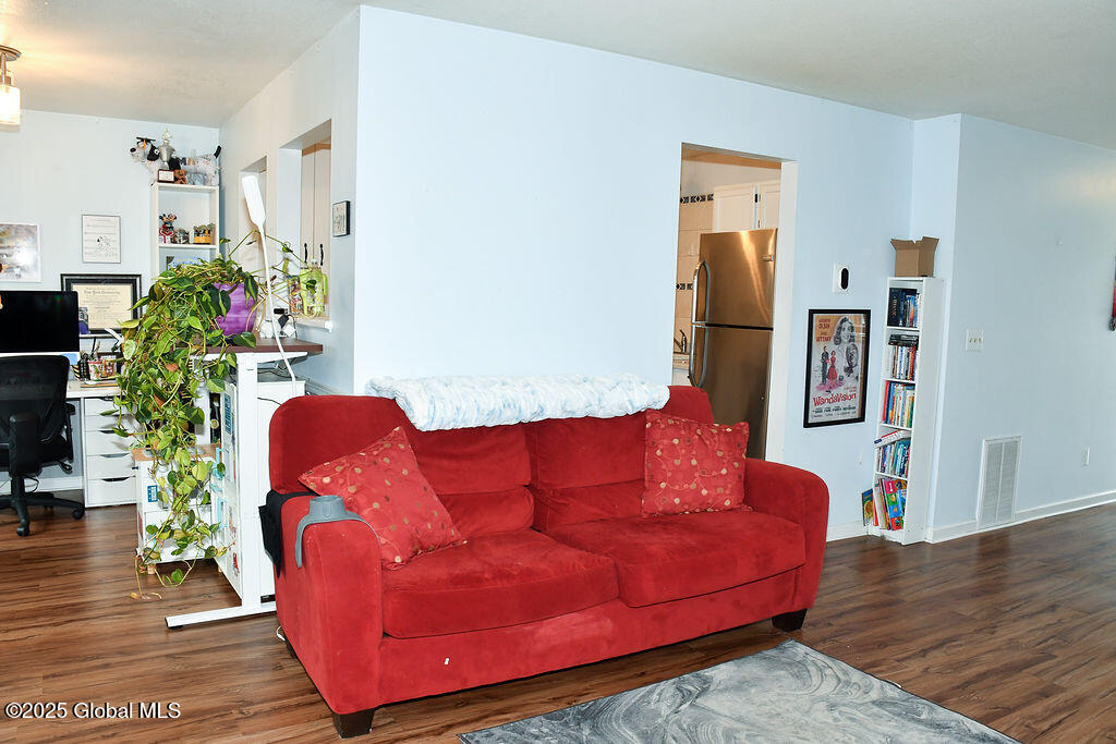 111 Bridgewood Lane, Watervliet, New York image 7
