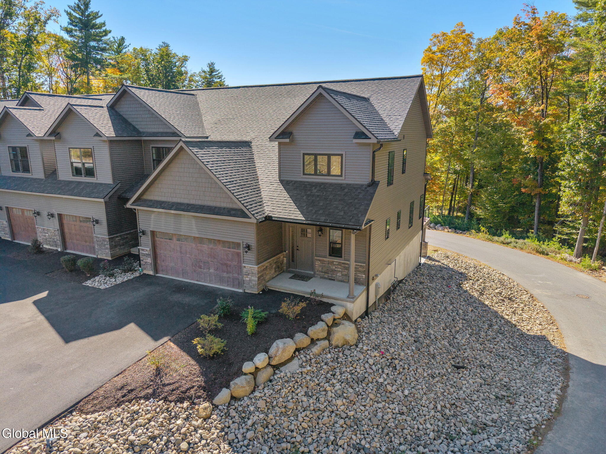 24 Hill Crest Lane UNIT 7