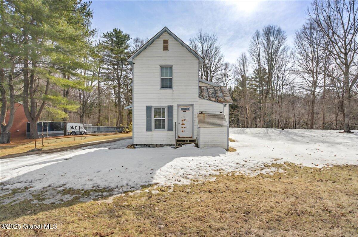 296 Washington Street, Saratoga Springs, New York image 9