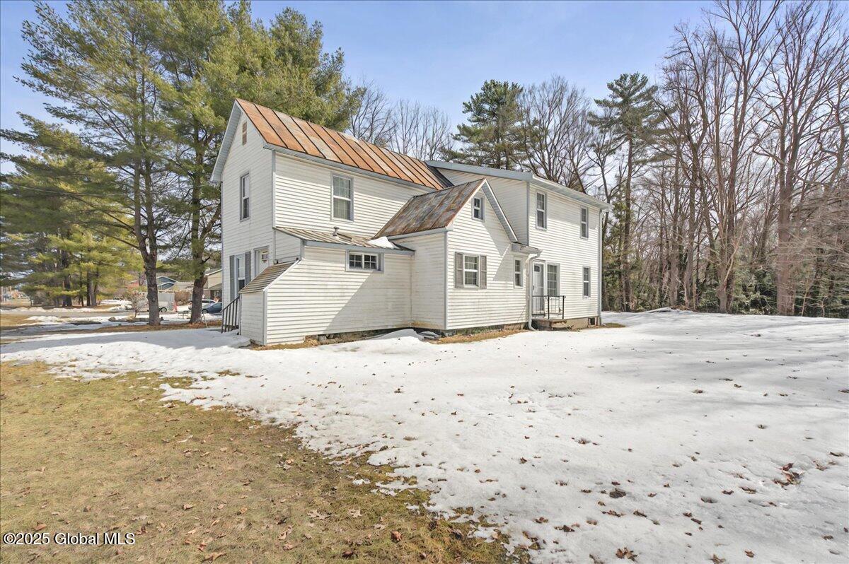 296 Washington Street, Saratoga Springs, New York image 5