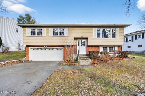 Photo of 54 Normanside Drive, Albany, NY 12208 (MLS # 202610576)
