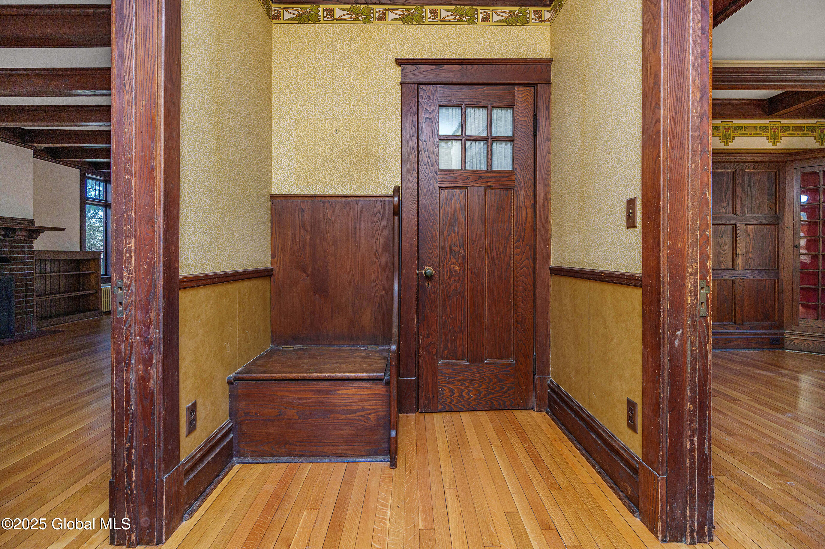 127 S Pine Avenue, Albany, New York image 6