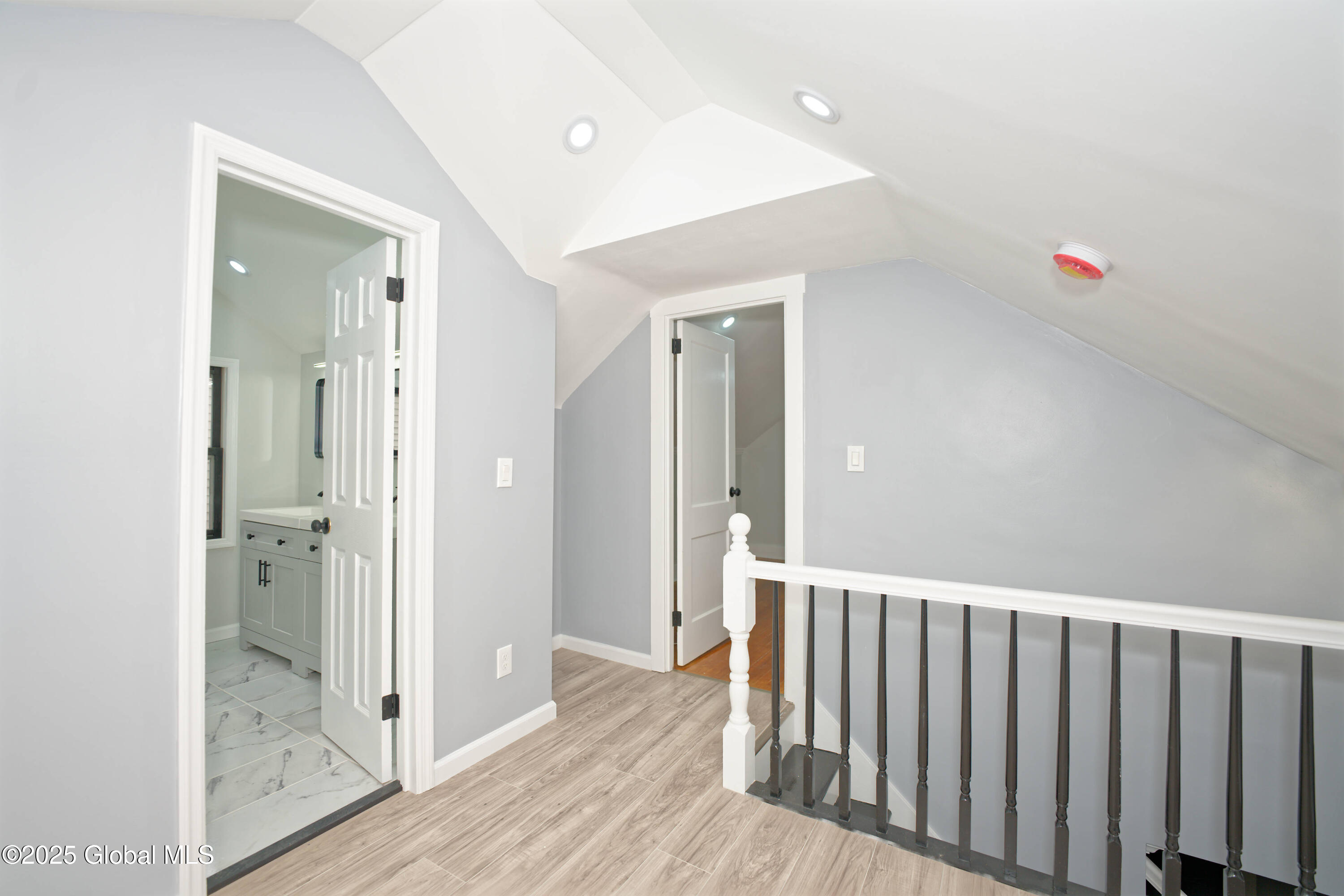 35 Wallace Street, Schenectady, New York image 25