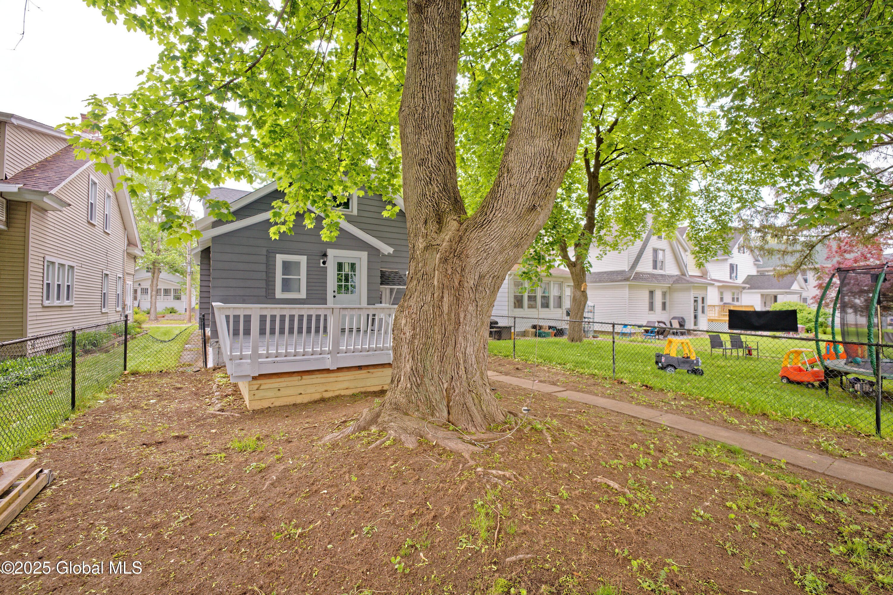 35 Wallace Street, Schenectady, New York image 42