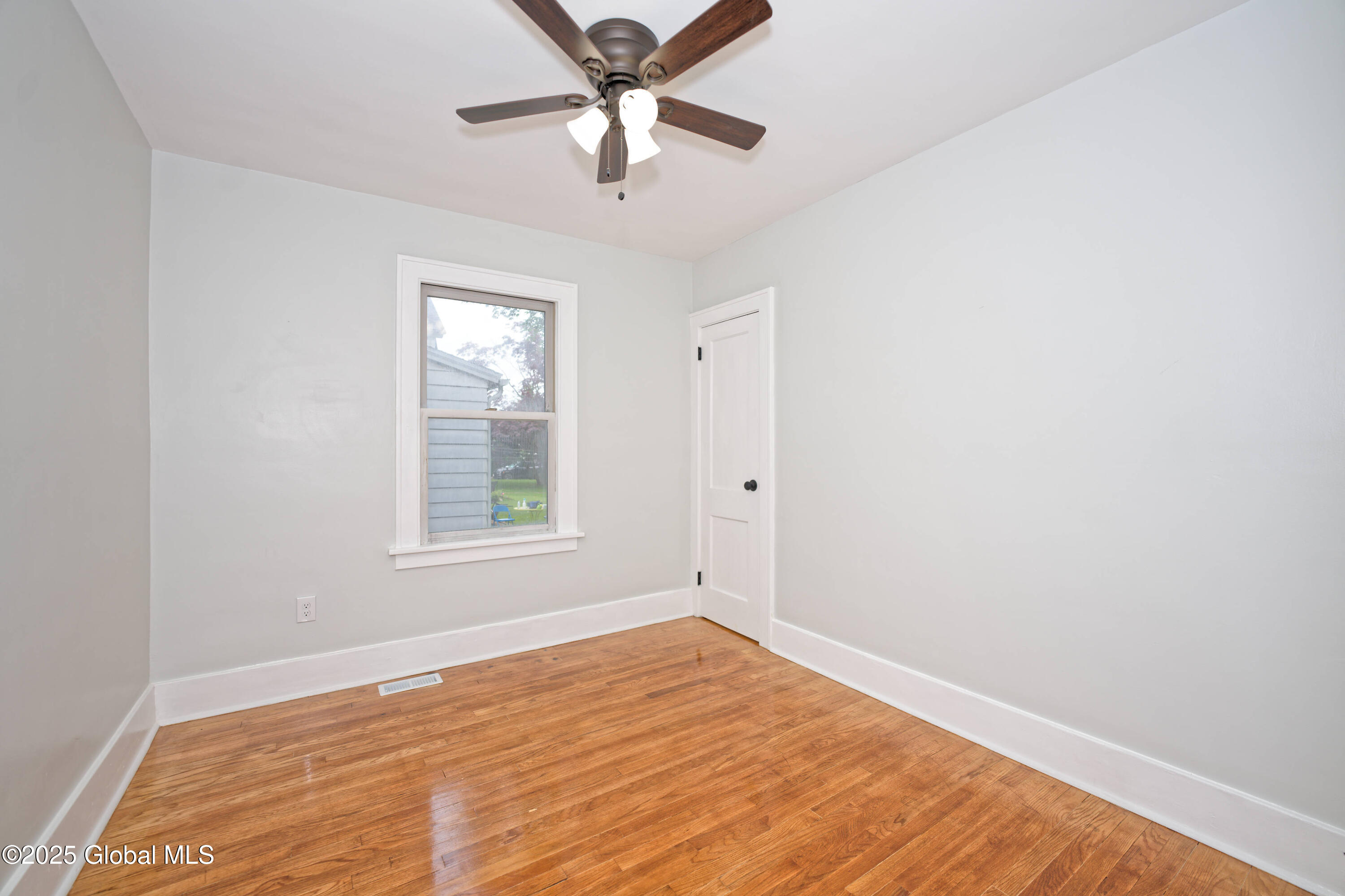 35 Wallace Street, Schenectady, New York image 20