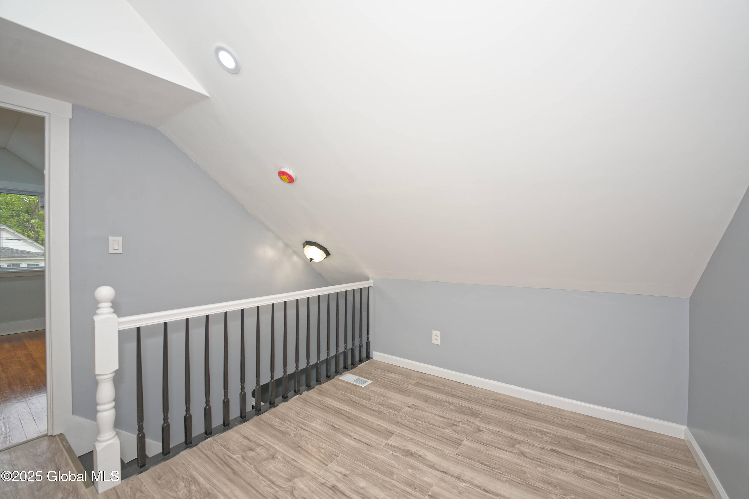 35 Wallace Street, Schenectady, New York image 24