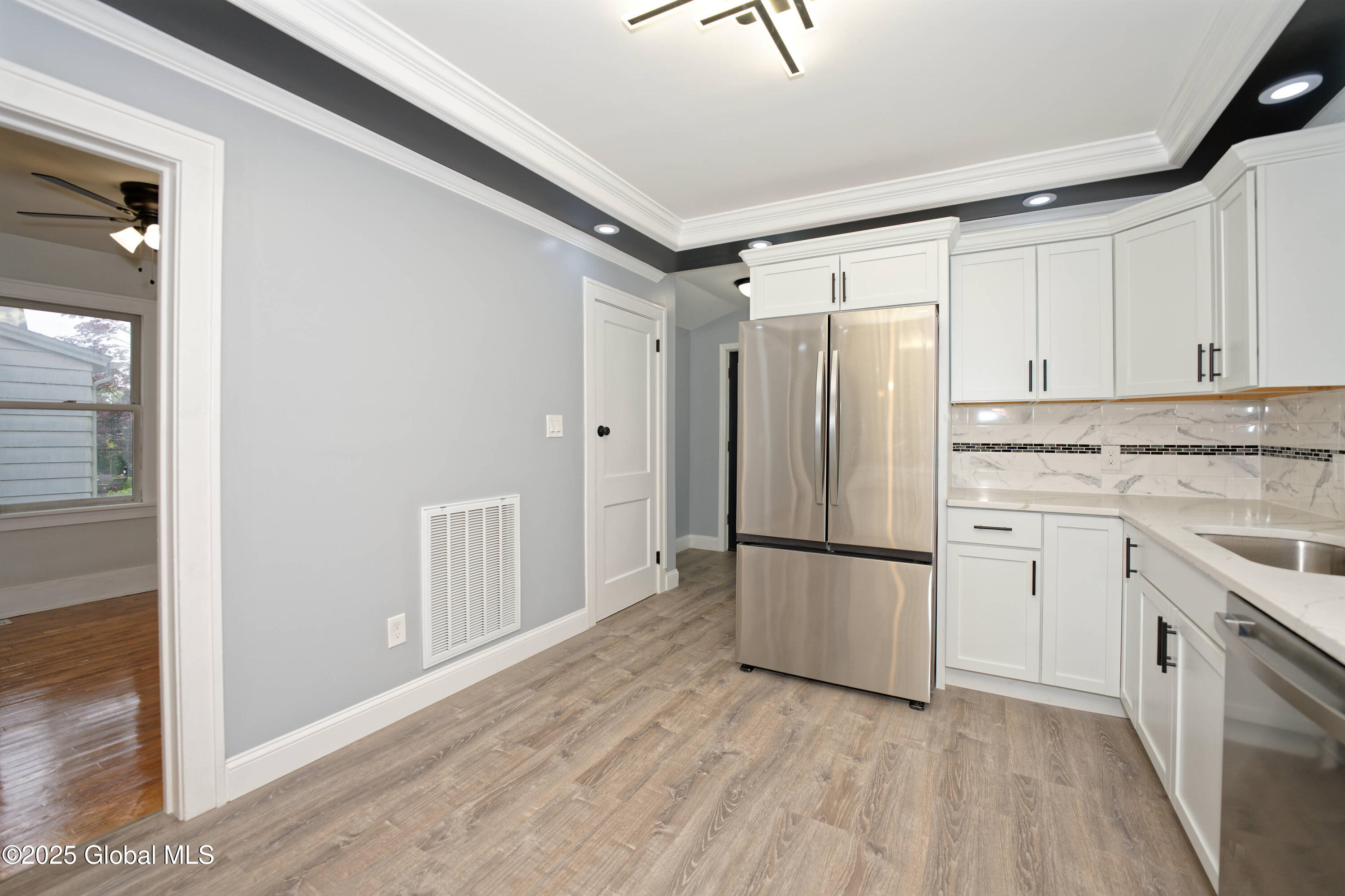 35 Wallace Street, Schenectady, New York image 18