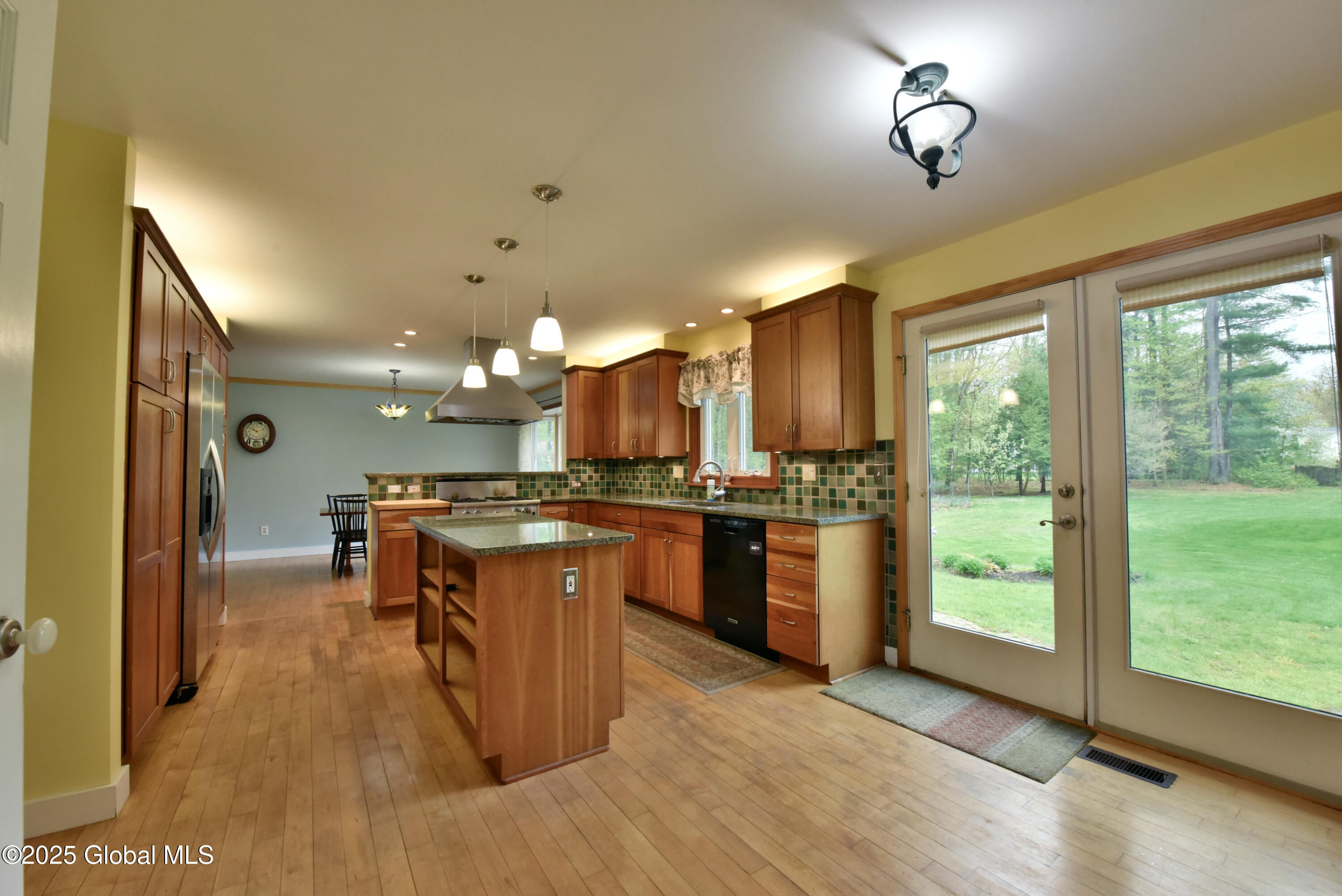 21 Cedarcrest Drive, Saratoga Springs, New York image 15