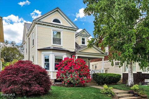 Homes For Sale - 1328 Glenwood Boulevard<br/> Schenectady, NY 12308