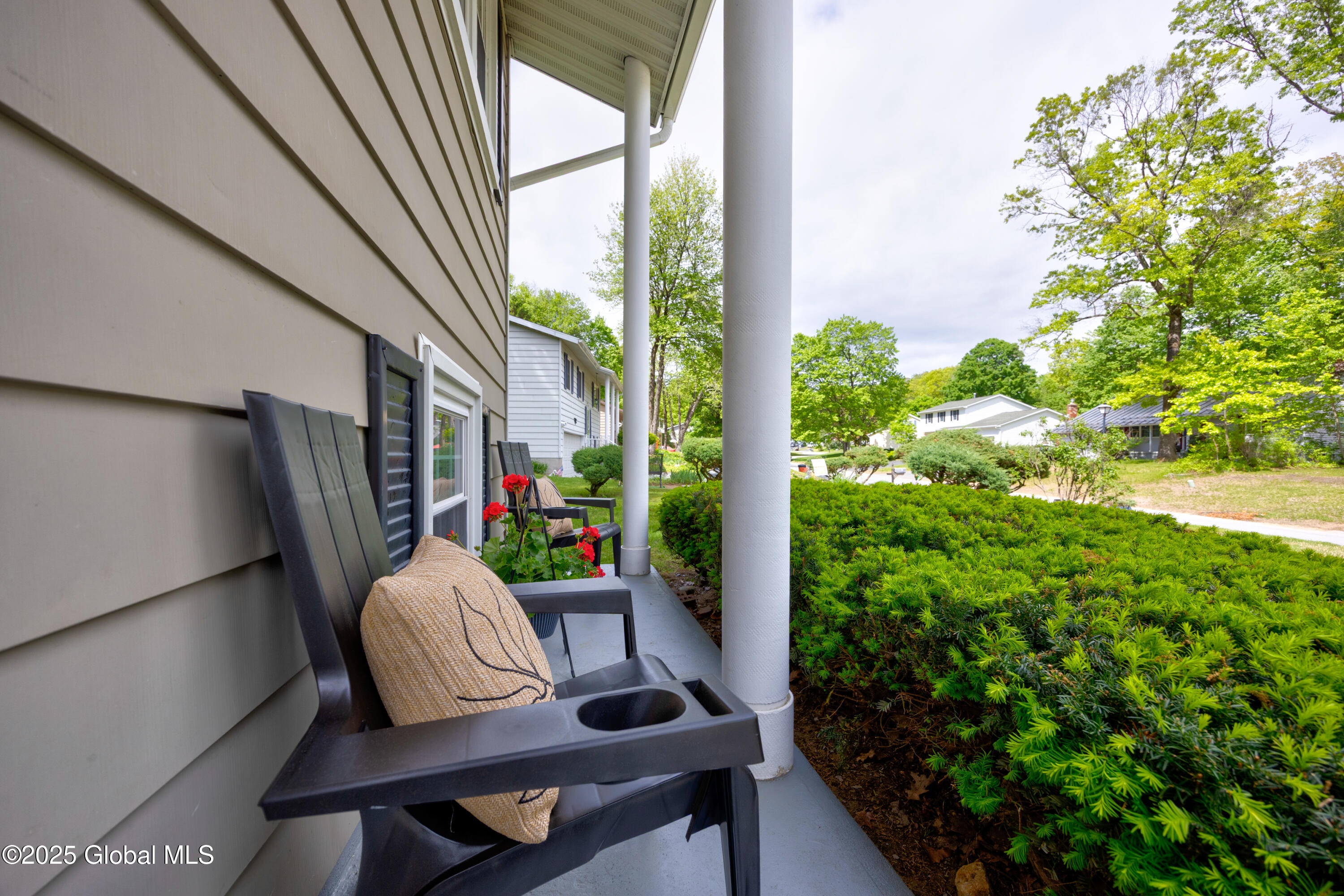 25 Lamplighter Lane Lane, Saratoga Springs, New York image 4