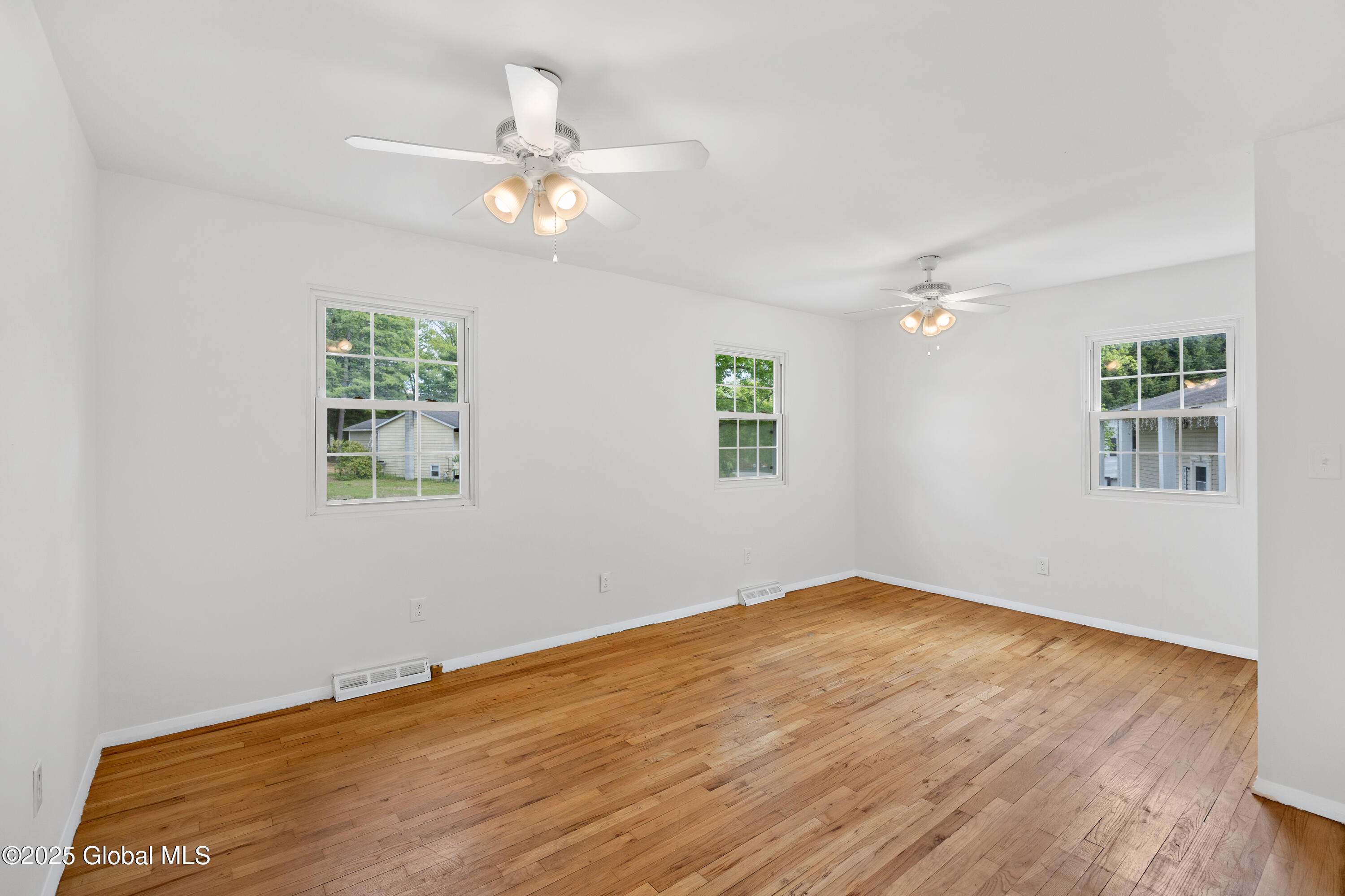 25 Lamplighter Lane Lane, Saratoga Springs, New York image 27