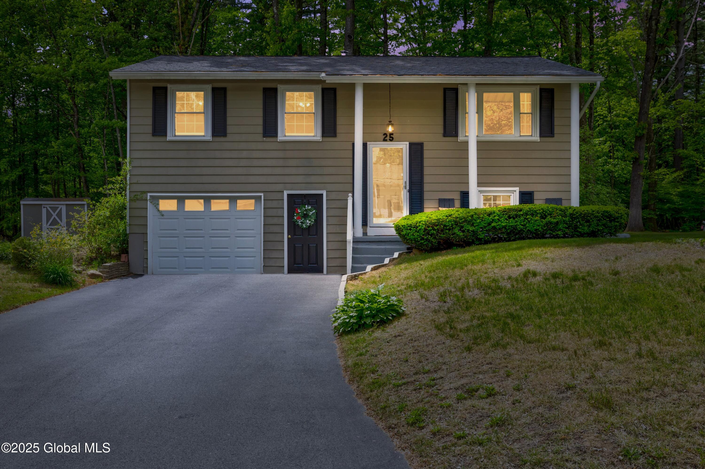 25 Lamplighter Lane Lane, Saratoga Springs, New York image 6
