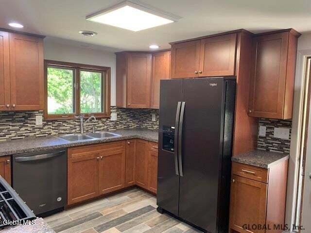 Ballston Spa, New York 12020, United States, 2 Bedrooms Bedrooms, ,2 BathroomsBathrooms,Residential,Active,222451