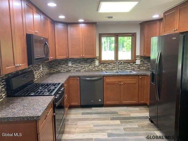 Ballston Spa, New York 12020, United States, 2 Bedrooms Bedrooms, ,2 BathroomsBathrooms,Residential,Active,222451