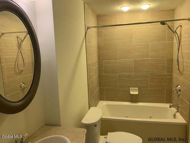 Ballston Spa, New York 12020, United States, 2 Bedrooms Bedrooms, ,2 BathroomsBathrooms,Residential,Active,222451