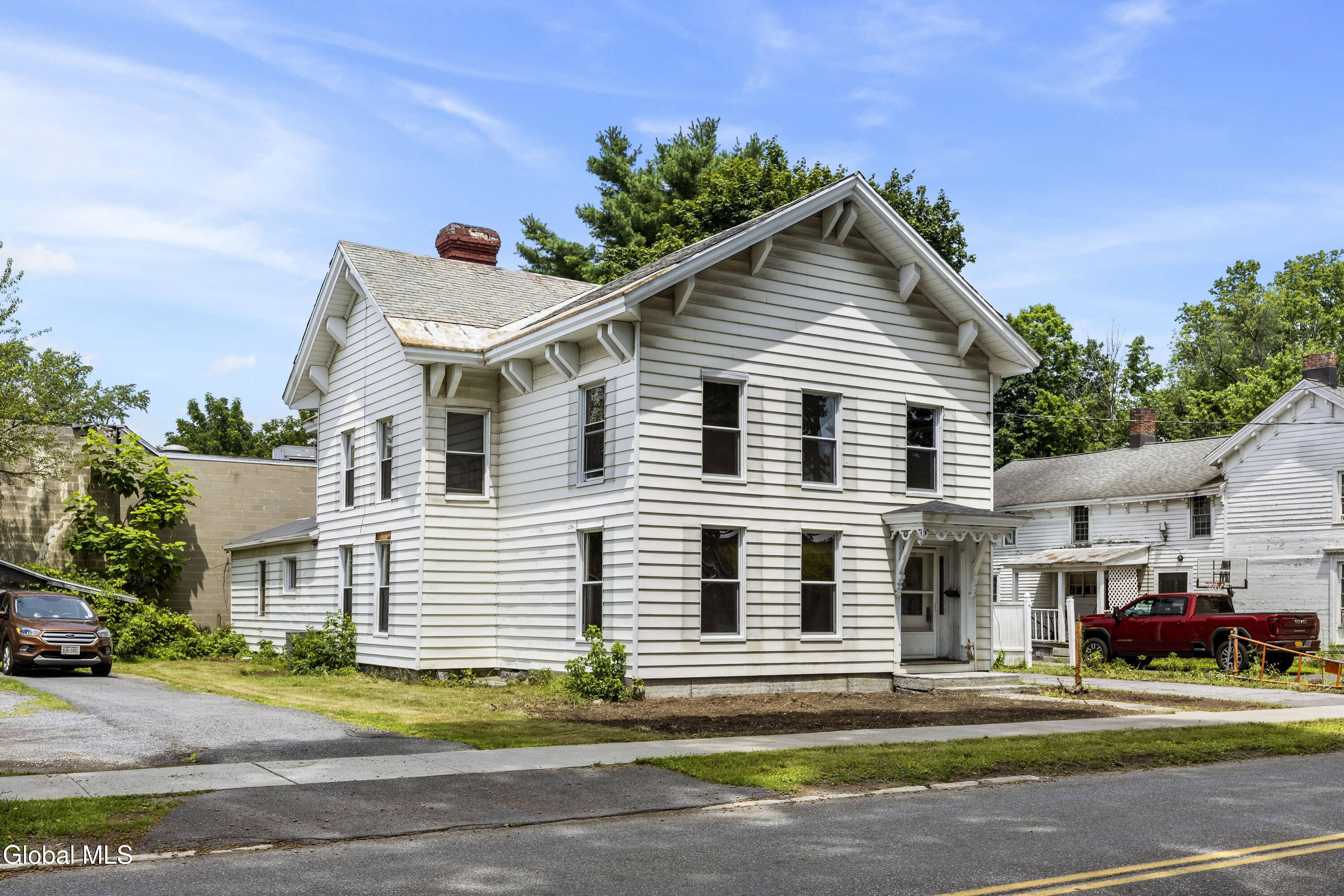 33 Maple Street