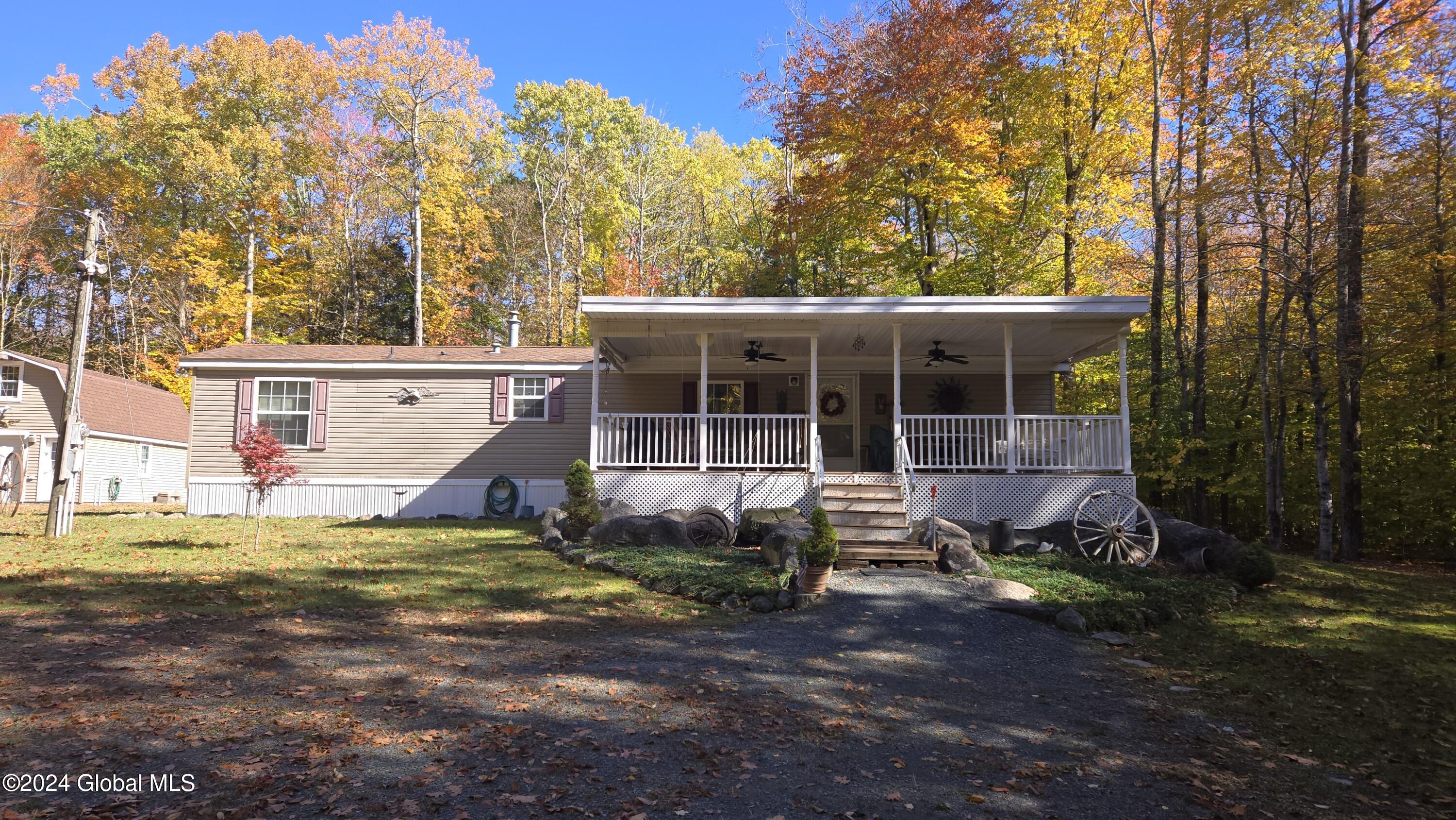 432 Toad Point Road Road, Petersburgh, New York image 1