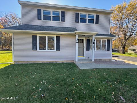 Photo of 26 E Wiggands Drive, Glenmont, NY 12077 (MLS # 202528381)