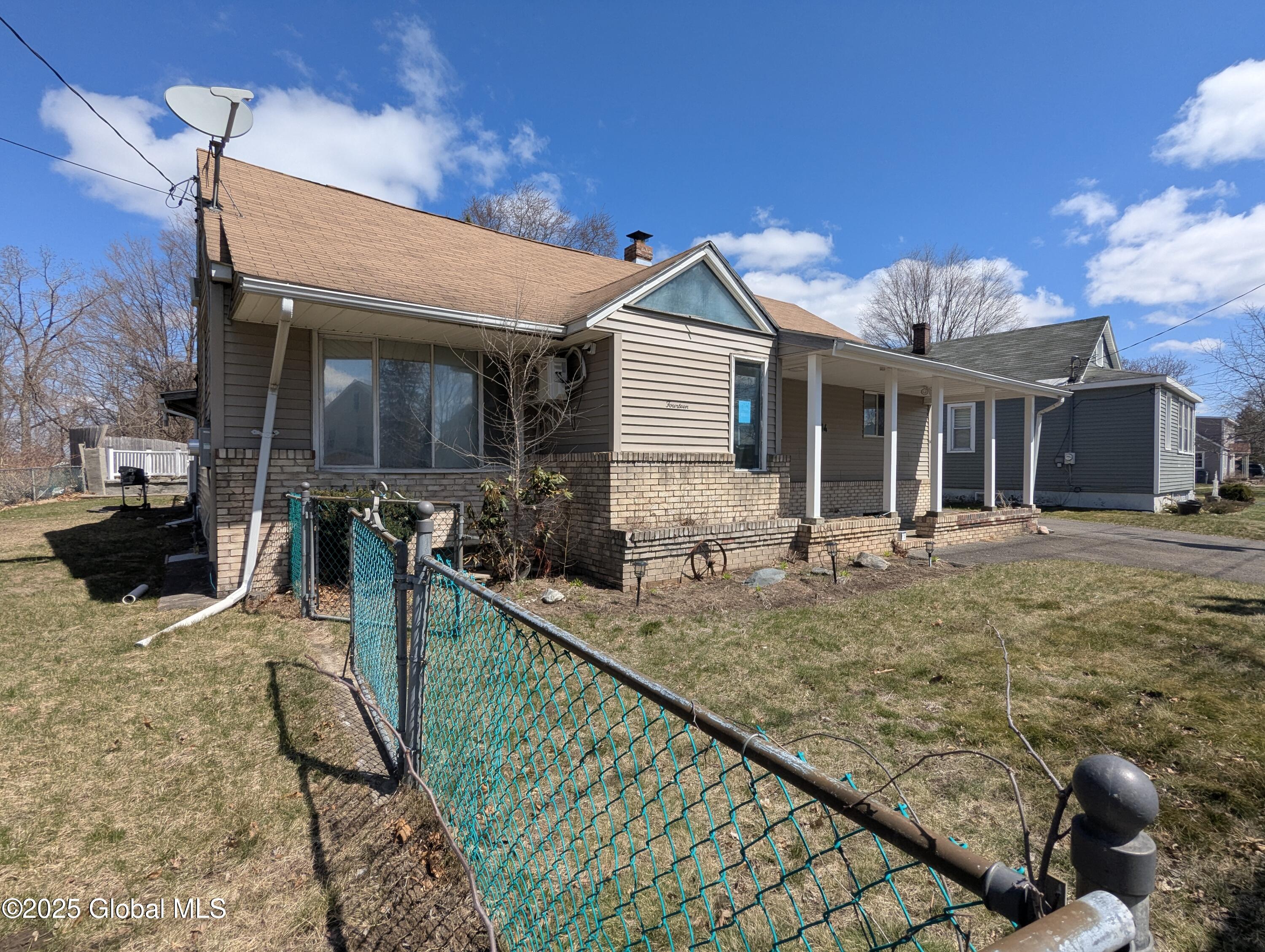 14 Princetown Road, Schenectady, New York image 1