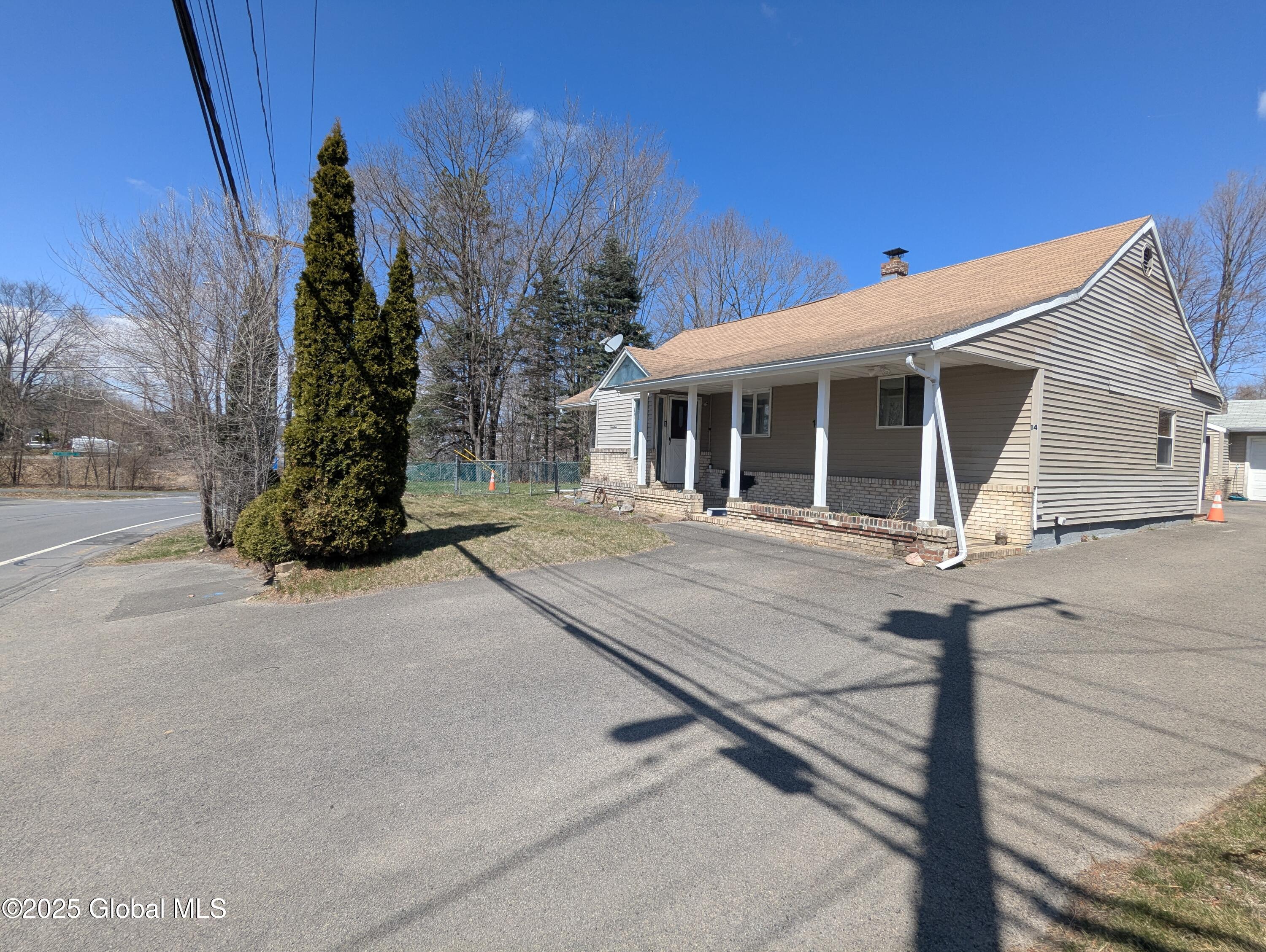 14 Princetown Road, Schenectady, New York image 2