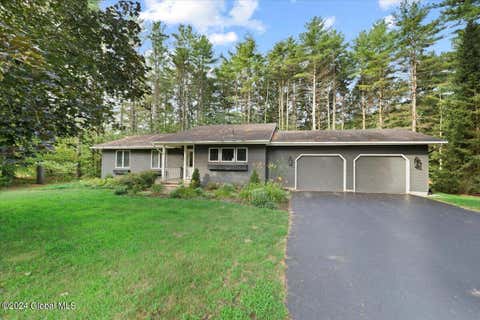 Homes For Sale - 1 Foxhound Run<br/> Saratoga County, Saratoga Springs, NY 12866