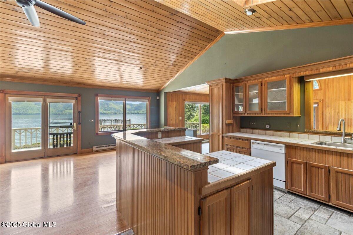 31 Fish Point Road, Bolton Landing, New York image 7
