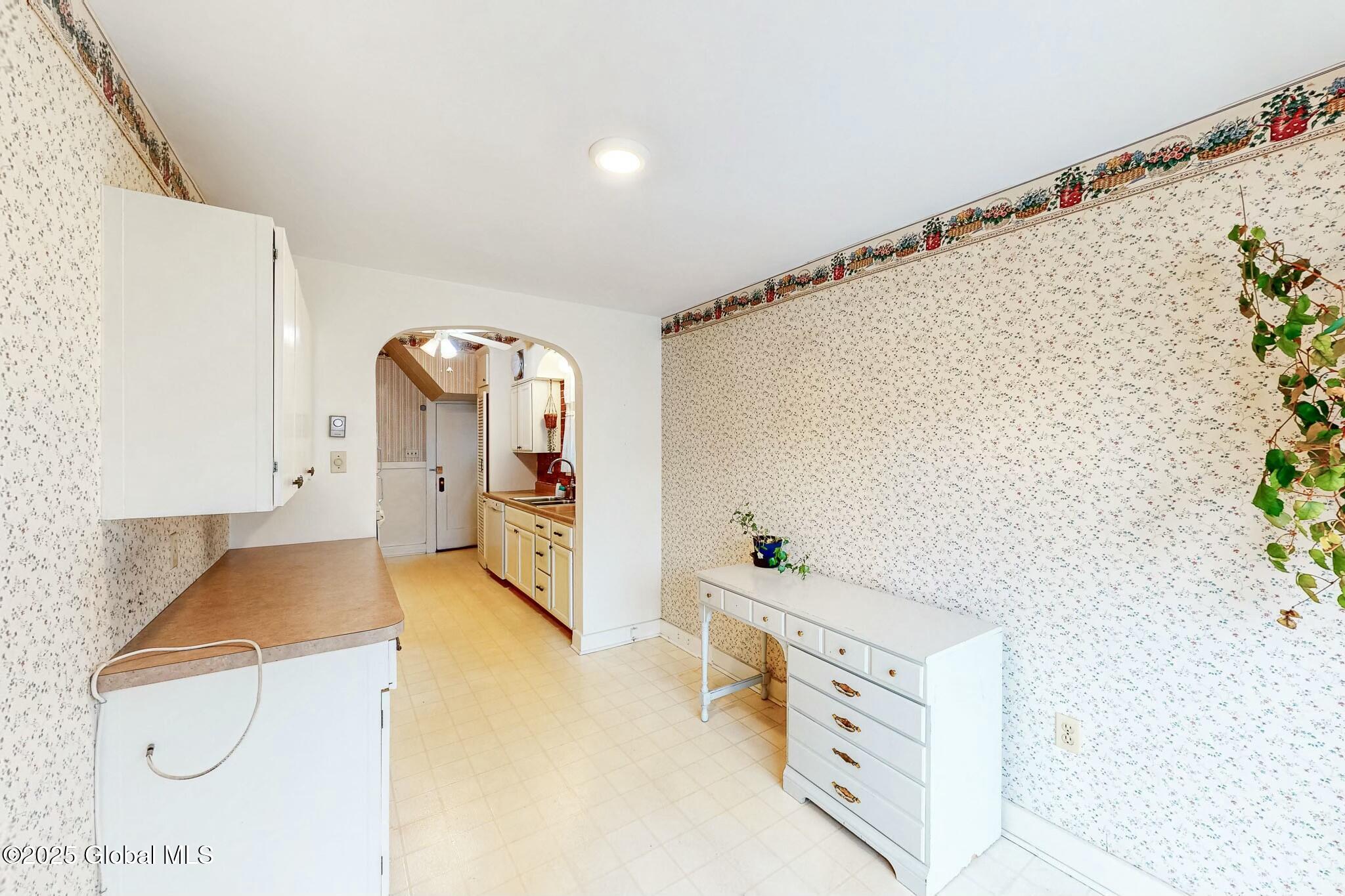 10 Glendale Avenue, Albany, New York image 24