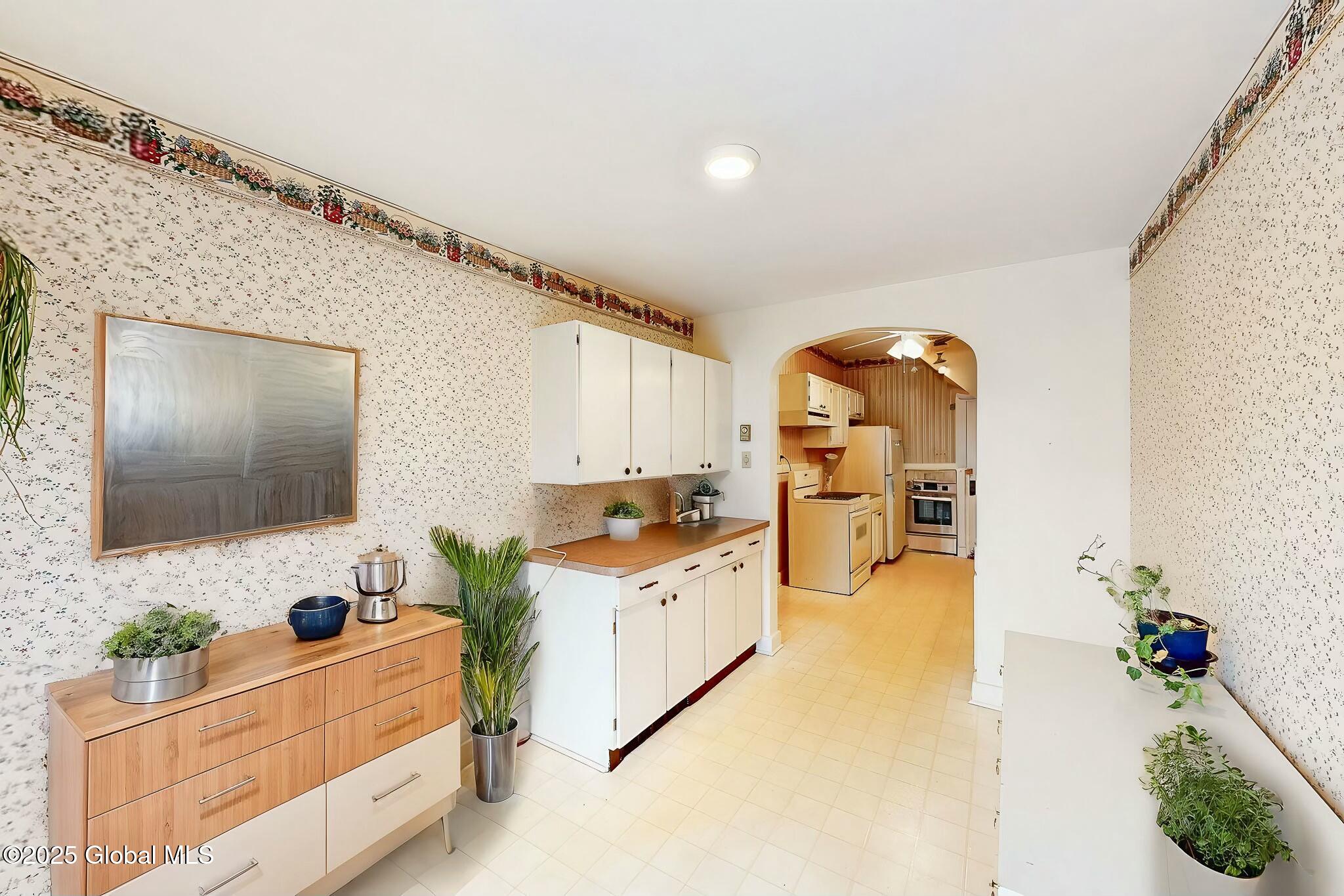 10 Glendale Avenue, Albany, New York image 6