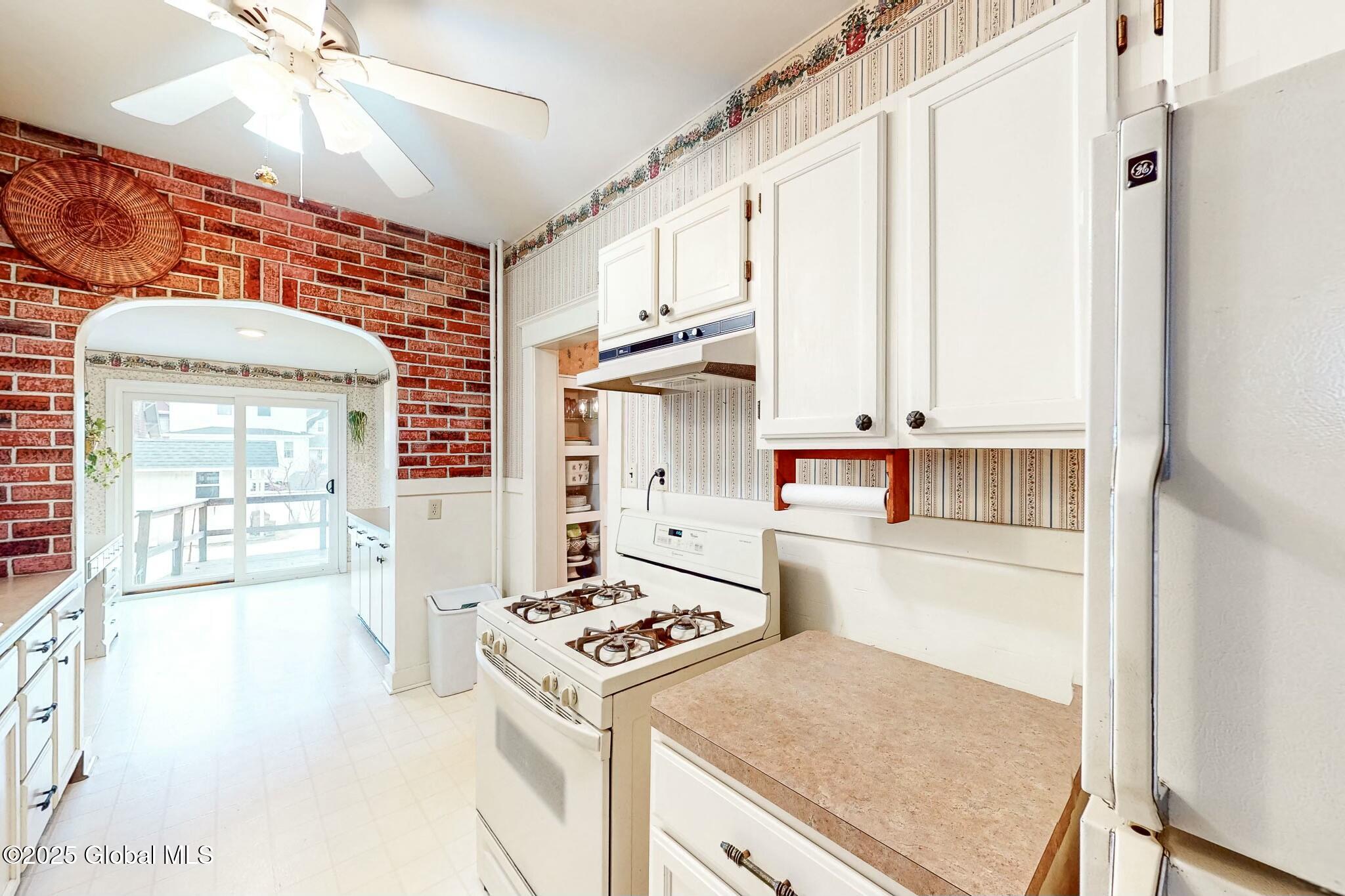 10 Glendale Avenue, Albany, New York image 9