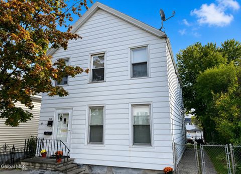 Multifamily For Sale - 1522 7th Avenue<br/> Watervliet, NY 12189