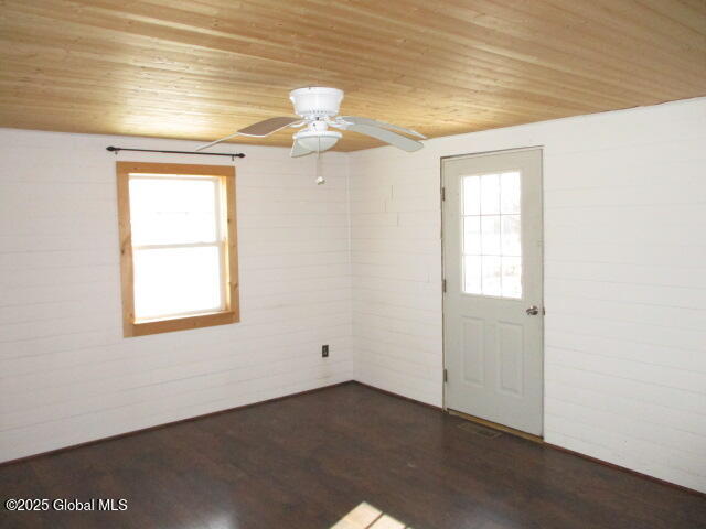 735 Shore Airport Road, Ticonderoga, New York image 12