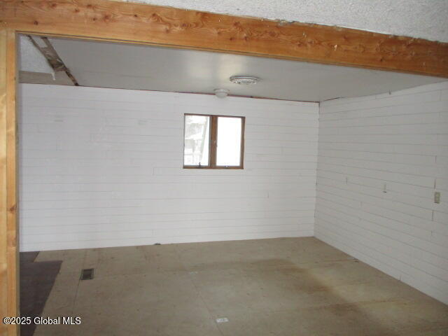 735 Shore Airport Road, Ticonderoga, New York image 7