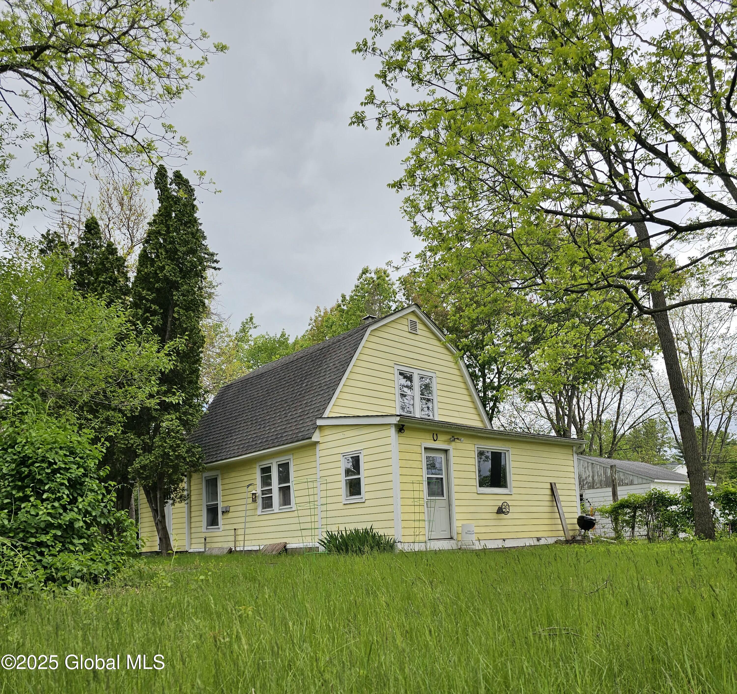 1392 Dunnsville Road, Schenectady, New York image 1
