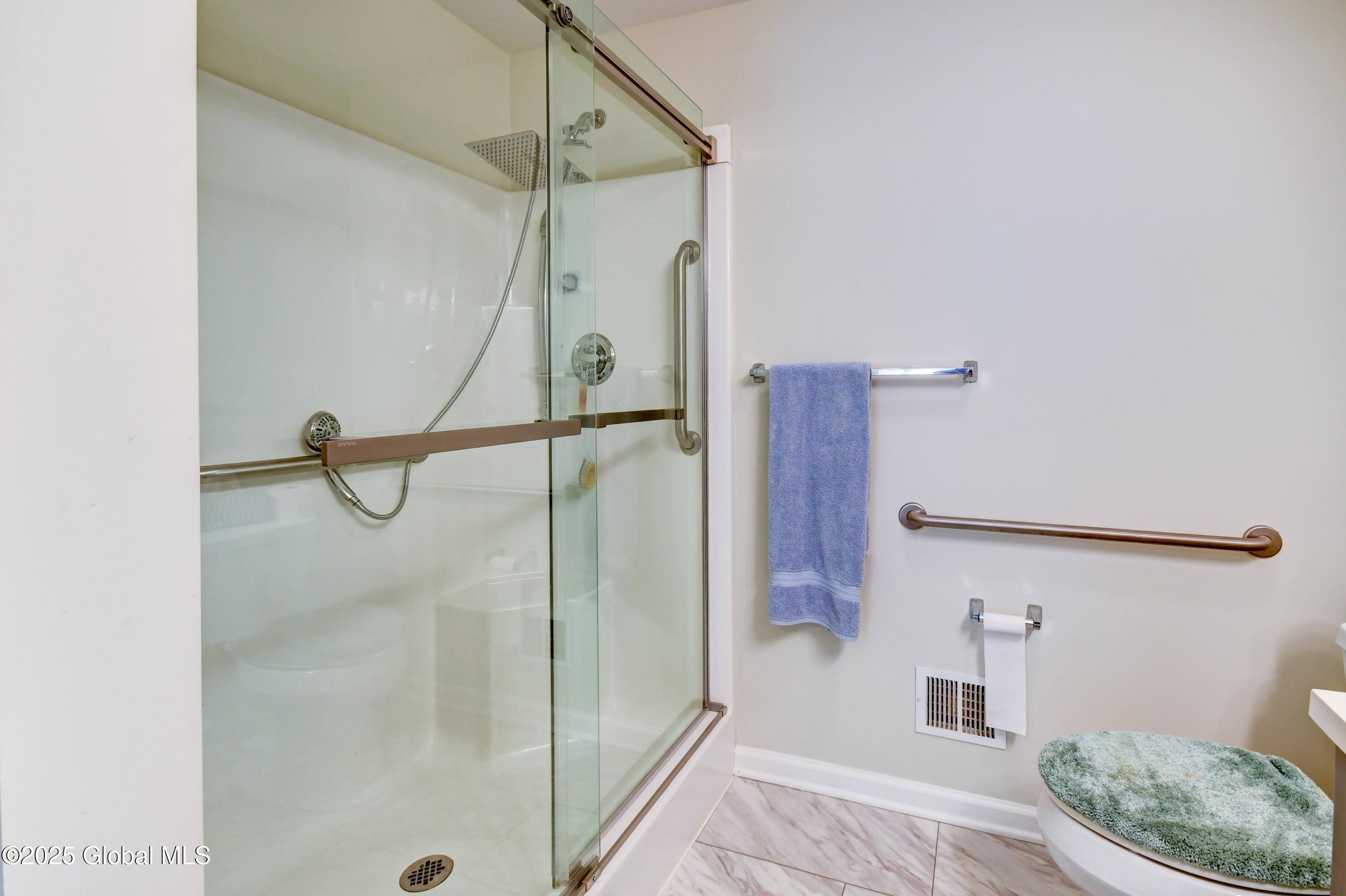 307 Willow Court, Amsterdam, New York image 25